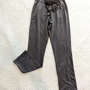 Lululemon on the fly full pant size 6